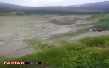 لحظه ورود سیل به رودخانه نوده خاندوز شهرستان آزادشهر + فیلم
