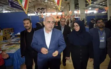 بازدید الهی‌تبار معاون سیاسی و امنیتی استانداری کرمانشاه در چهاردهمین نمایشگاه کتاب به روایت تصویر