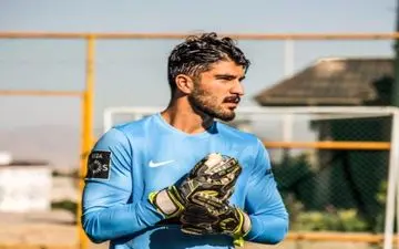 تبریک کاسیاس به دروازه بان ملی پوش ایران