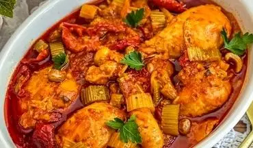 طرز تهیه خوراک کرفس و مرغ رژیمی؛ غذای سالم و خوشمزه برای تناسب اندام
