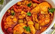 طرز تهیه خوراک کرفس و مرغ رژیمی؛ غذای سالم و خوشمزه برای تناسب اندام
