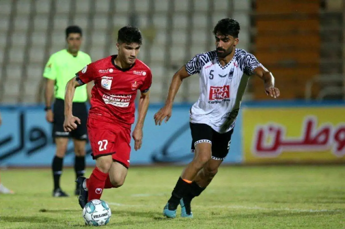 مدافع راست ملی پوش باید به پرسپولیس برگردد!