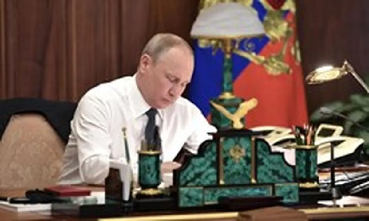 ولادیمیر پوتین فرمان اجرایی تحریم‌ها علیه آمریکا را امضا کرد