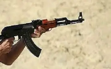 حمله به کلانتری ۱۳ زاهدان؛ مهاجم به هلاکت رسید، یک مأمور مجروح شد