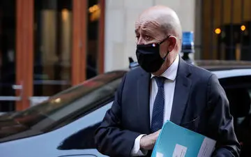 فرانسه مخالف خروج یکجانبه آمریکا از افغانستان و عراق 