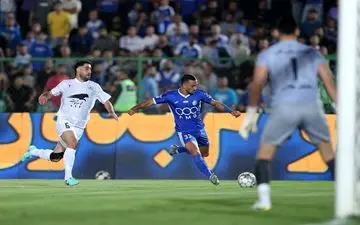  شکست یک نیمه‌ای استقلال مقابل ذوب‌آهن 