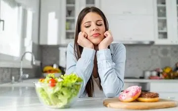 دلایلی که باعث خواهد شد تا عید وزن کم نکنید