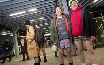 روزی که در تقویم روز جهانی مترو بدون شلوار نام گذاری شد