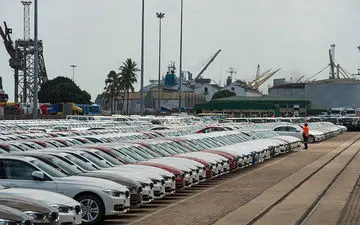 اعلام آخرین وضعیت خودروهای بلاتکلیف مانده در گمرکات
