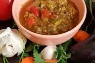 آموزش گام به گام ترشی نازخاتون دودی؛ از کبابی کردن بادمجان تا سرو نهایی!