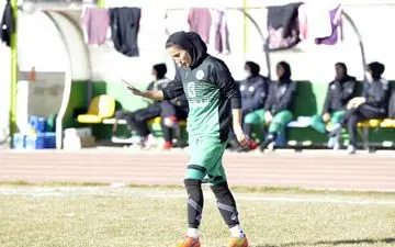 پوشیدن پیراهن تیم ملی توسط بانوان فوتبالیست اردبیلی با کم ترین امکانات 