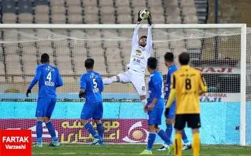 هوش و تکنیک بالا؛ ظهور یک دروازه بان در استقلال