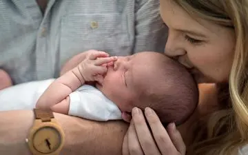 چه سنی بهترین زمان برای داشتن اولین فرزند است؟ نتایج نظرسنجی از ۱۸ کشور!