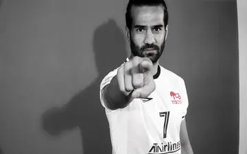 کلیپ رونمایی از کیت آسیایی تراکتور