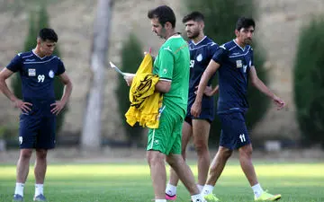 تمرین امروز استقلال پشت درهای بسته