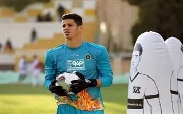  صدای اعتراض دروازه بان سپاهان بلند شد/ عکس