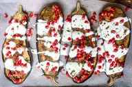 طرز تهیه خوراک بادمجان کبابی با سس ماست و سیر