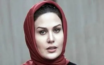 غذای جنجالی و عجیب خانم بازیگر در بارسلون/عکس