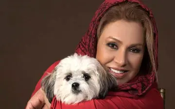 نسرین مقانلو در آغوش سگش! + عکس