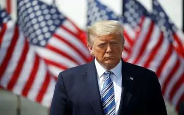 ترامپ تحریم چین را بررسی می کند
