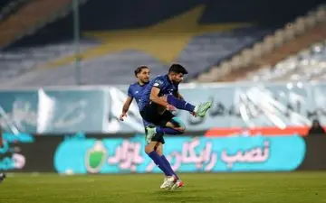 
هافبک استقلال: مطمئن هستم قهرمان می‌شویم 