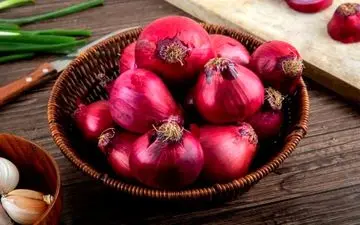 کاربرد پیاز برای رفع زردی اتو از لباس و خانه داری 