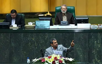 انتقاد تند لاریجانی از دولت به دلیل چندصدایی در حوزه ارزی + فیلم