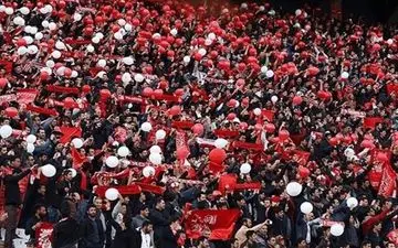 هواداران تراکتور باید راه و رسم حمایت از تیم مدعی قهرمانی را یاد بگیرند