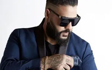 ساسی‌مانکن باز هم باعث دردسر شد