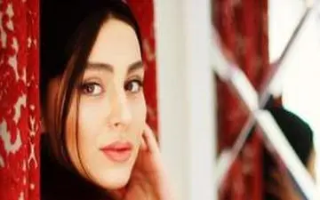 چهره و پوشش متفاوت خانم بازیگر خارج از تلویزیون 