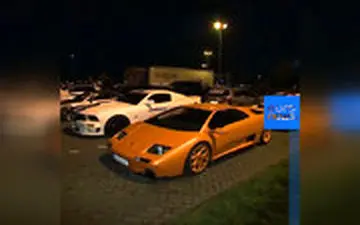 مسابقه غیرقانونی ۱۲۰ خودرو با سرعت ۲۵۰ کیلومتر!