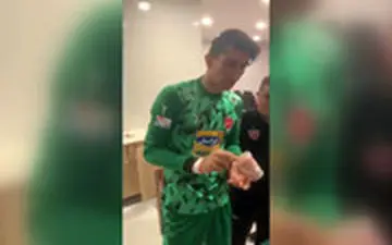  شعبده بازی جالب بیرانوند در رختکن پرسپولیس