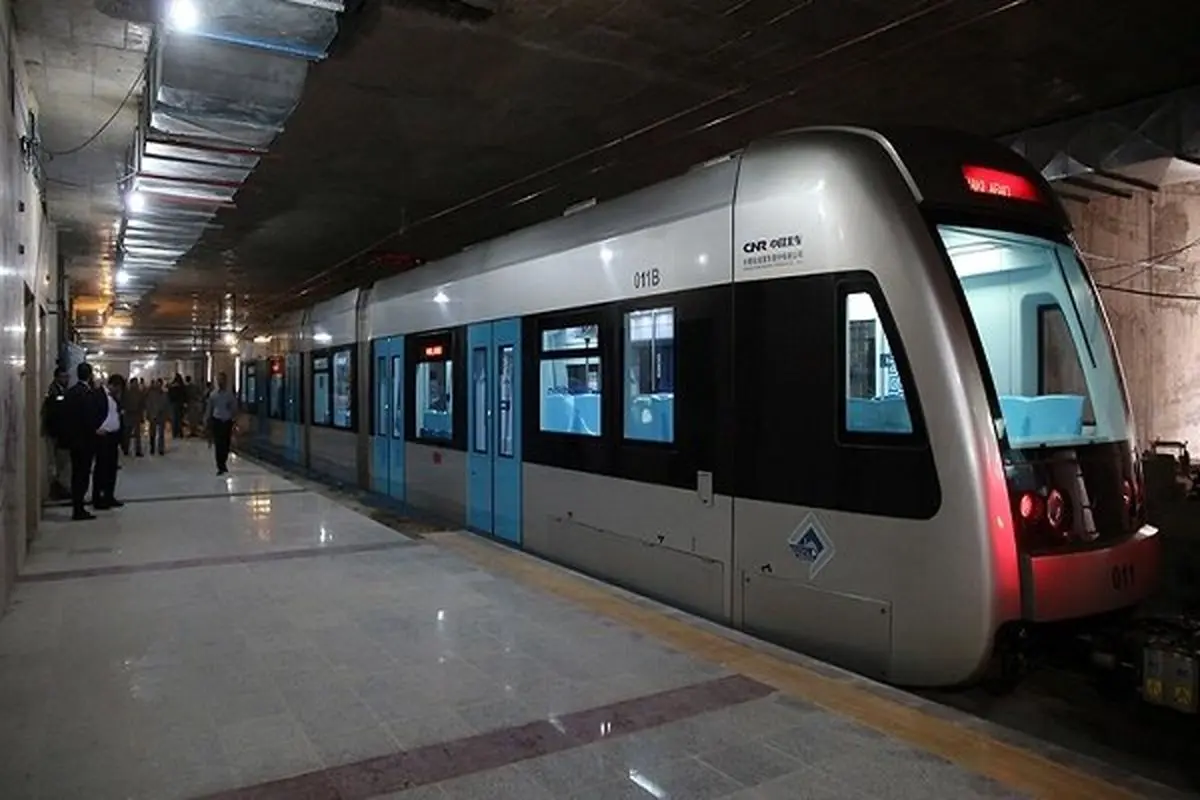 
متروی تهران آماده خدمت‌رسانی به مسافران فرودگاه امام خمینی(ره) است
