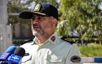 اگر فردی آرامش شهر را به هم بزند تا پایان تعطیلات بازداشت می‌شود