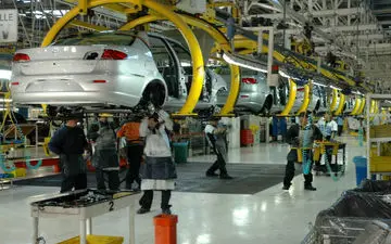 قرارداد با خودروسازان اروپایی پا برجاست