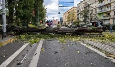 4 کشته و 18 زخمی بر اثر طوفان در لهستان 
