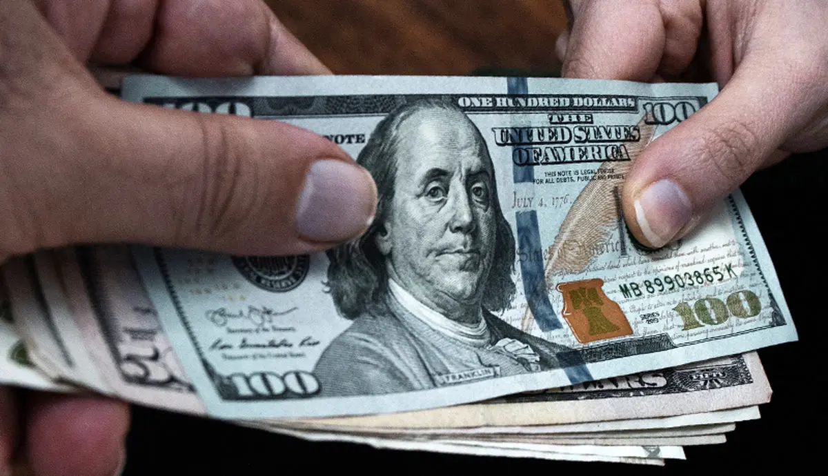 لحظه تردید در بازار ارز/ عبور قیمت دلار از مرز 25 هزار