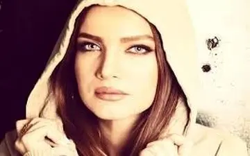 تیپ و ژست متین ستوده؛ بازیگر سینما و تلویزیون