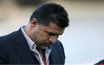 علی دایی در تشییع مادر شهیدان طهرانی‌مقدم