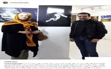 تیپ نگین معتضدی در یک نمایشگاه عکس