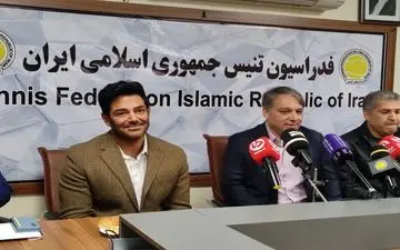 گلزار در پدل سمت گرفت