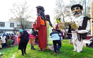 مراسم شادپیمایی عروسک ها در معبد آناهیتا به روایت تصویر