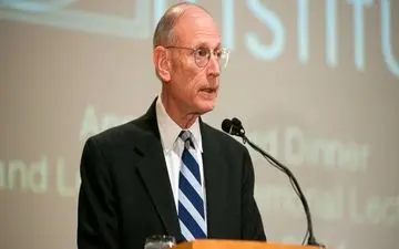 مشاور کارتر: غرور ایرانی‌ها مانع از موفقیت فشار حداکثری دولت ترامپ می‌شود