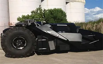 دیده شدن ماشین «بتمن» در خیابان‌های روسیه+فیلم