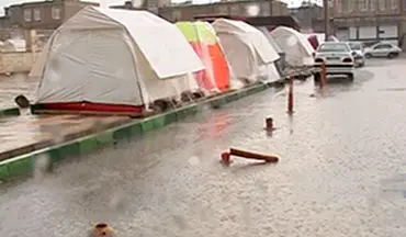 برچیده شدن چادر زلزله زدگان قصرشیرین با باد و باران + فیلم