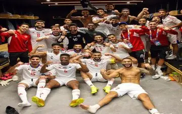 تصویر وضعیت متفاوت رختکن الشارجه در شب تلخ تراکتور | واکنش به صعود در جهنم تبریز