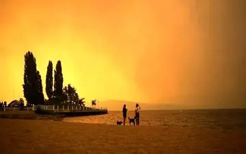  فرار مردم از آتش‌سوزی جنگلی!