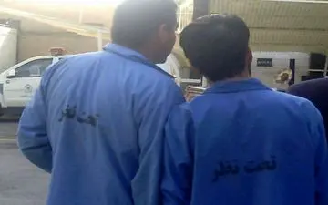 این دو مرد که در پاتوق دختر فراری مخفی شده بودند، دستگیر شدند!