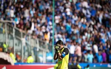 رفتارهای دوگانه با رحمتی/ دلداری شفر به کاپیتان نیمکت نشین آبی‌ها