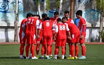  اتفاق عجیب در بازی سپاسی و شهرداری /یاران سیروس در راه رختکن 10 نفره شدند